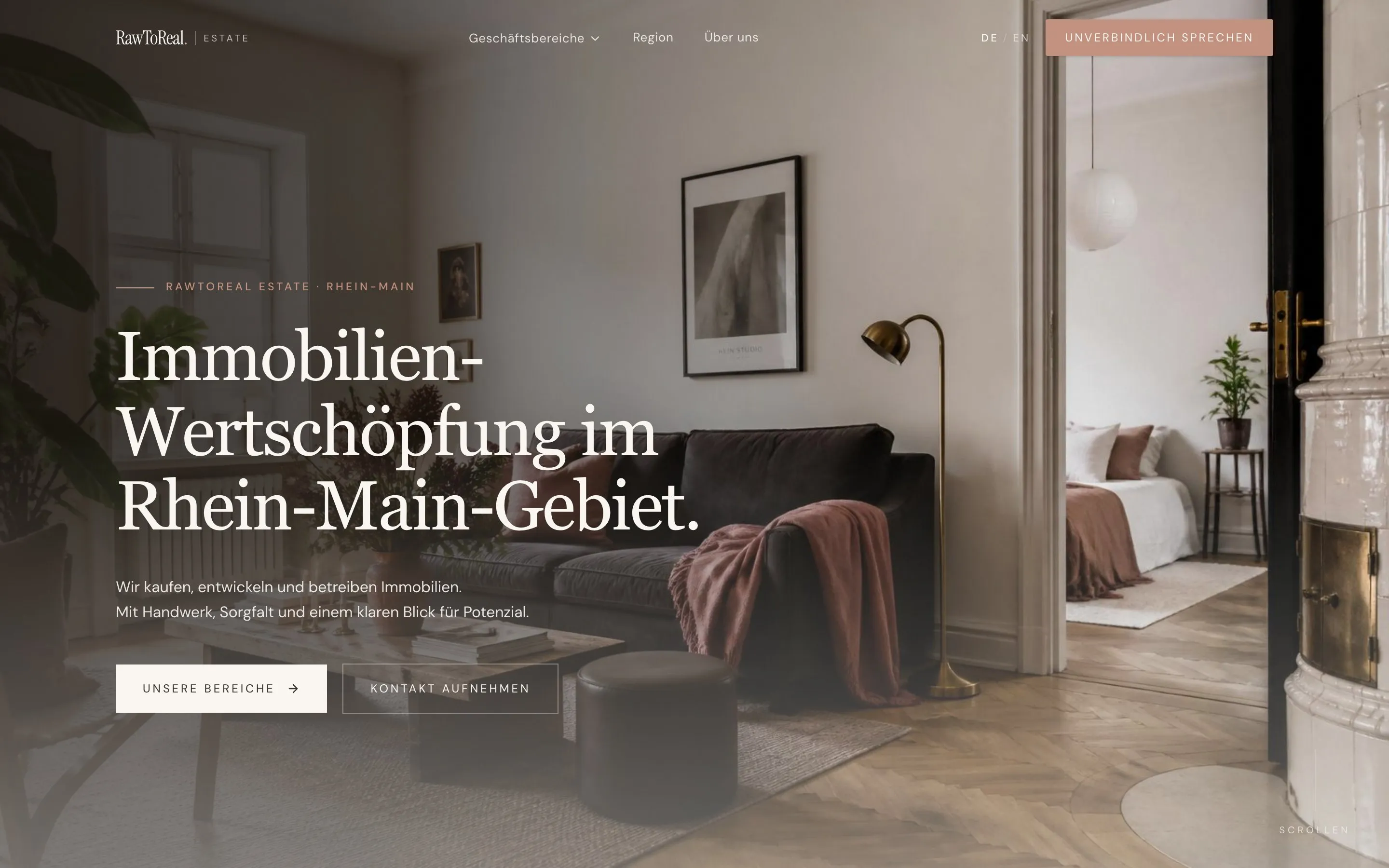 Startseite von RawToReal Estate am Laptop